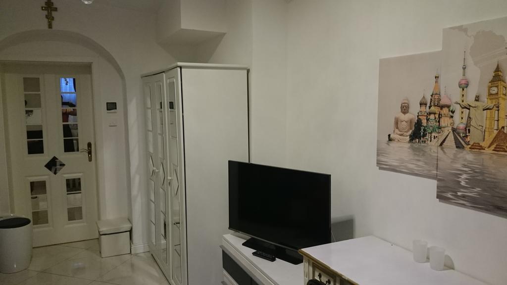Schwabinglive Bed & Breakfast Munich