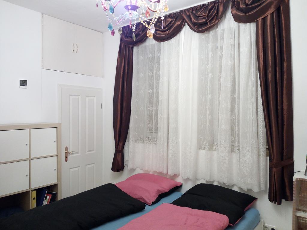 Schwabinglive Bed & Breakfast Munich